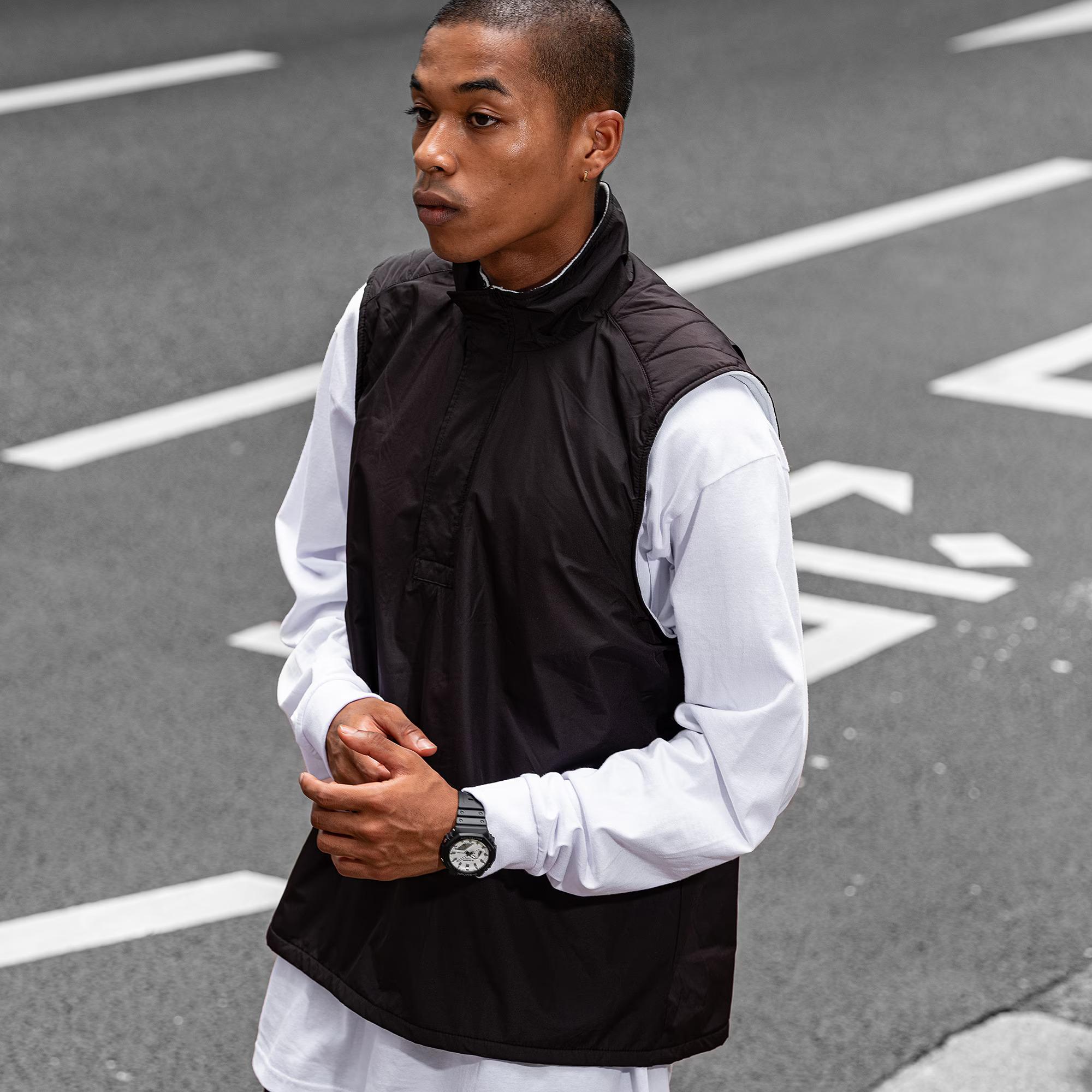 G-SHOCK Men's Watch Analog-Digital Black and Brilliant White - GA-2100WD-1ADR