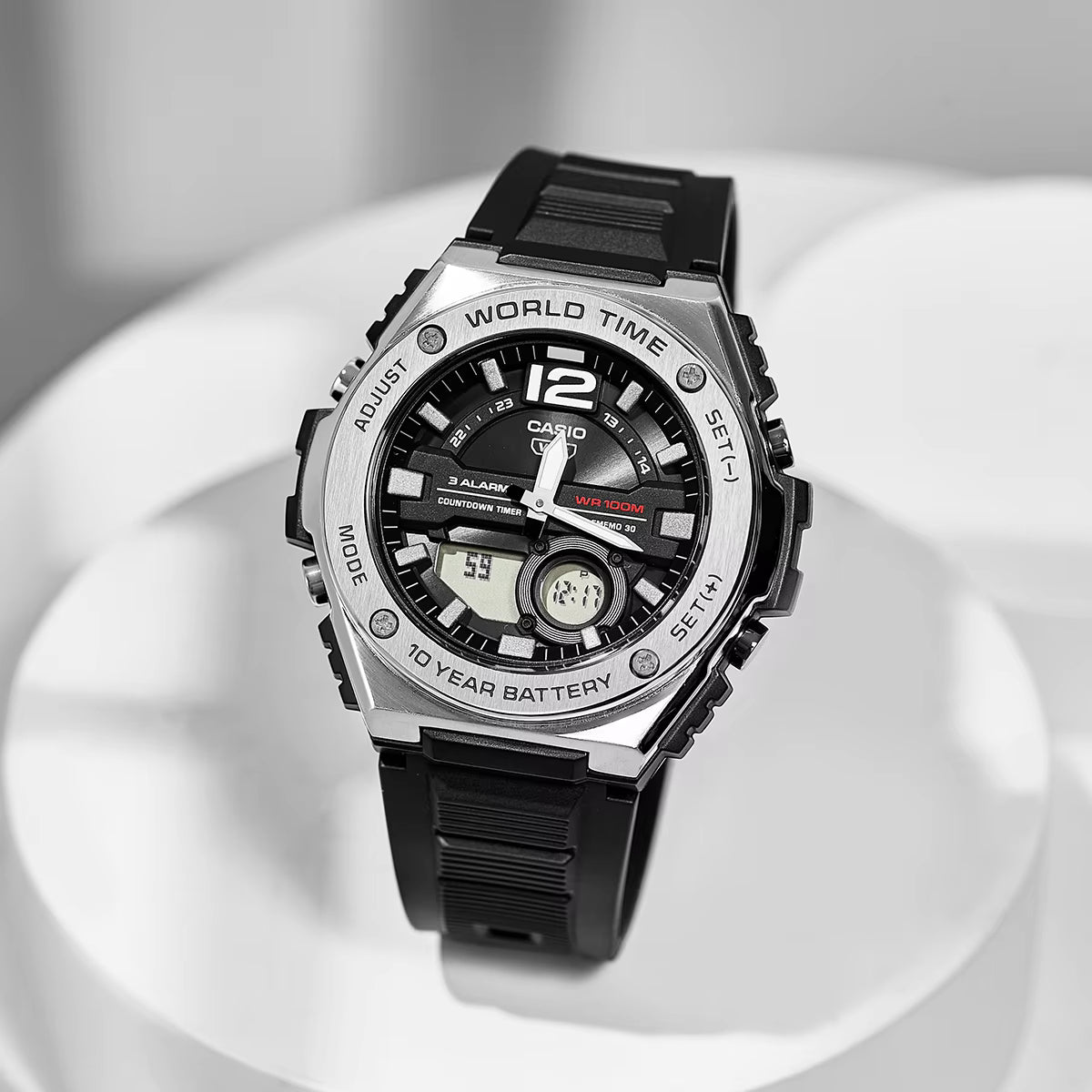 CASIO Men's Watch Sporty Analog-Digital MWQ-100-1AVDF