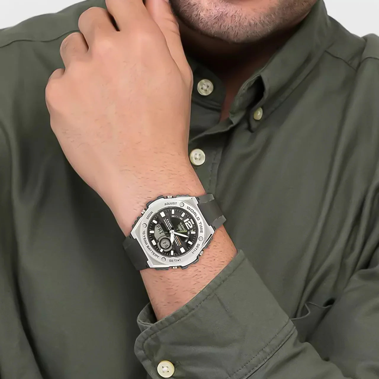 CASIO Men's Watch Sporty Analog-Digital MWQ-100-3AVDF