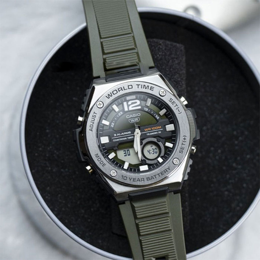 CASIO Men's Watch Sporty Analog-Digital MWQ-100-3AVDF