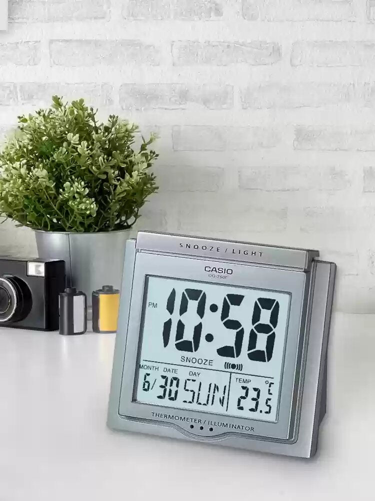CASIO DIGITAL Alarm clock DQ-750F-8DF