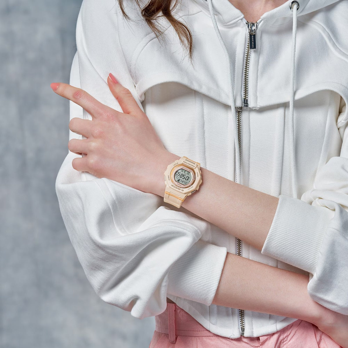 G-SHOCK G-SQUAD WOMEN  GMD-B300-4DR