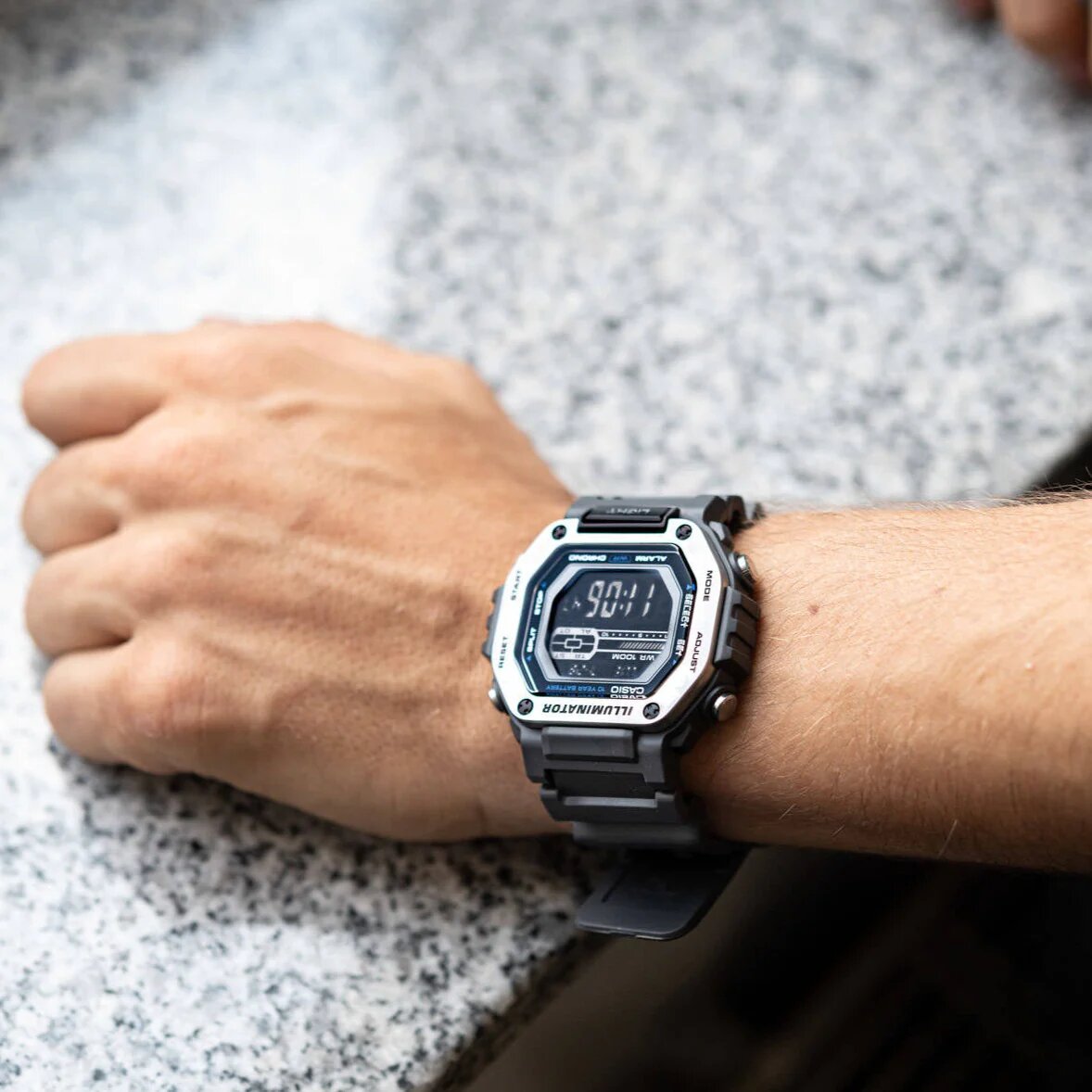 CASIO Digital Men's Watch MWD-110H-8BVDF